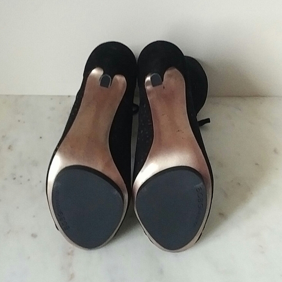 BCBG - suede laser cut open toe heels - Picture 6 of 8